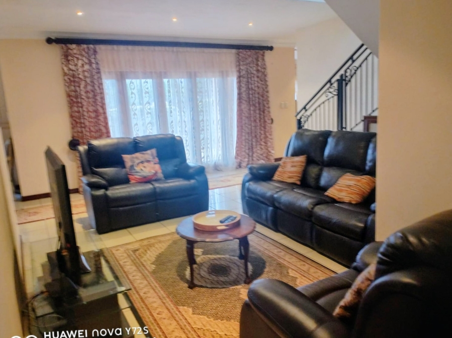 3 Bedroom Property for Sale in Kosmos Ridge North West